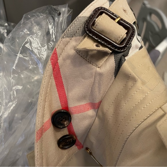 The Kensington long Burberry Trench coat In Honey NWT US sz 00 - Picture 11 of 12